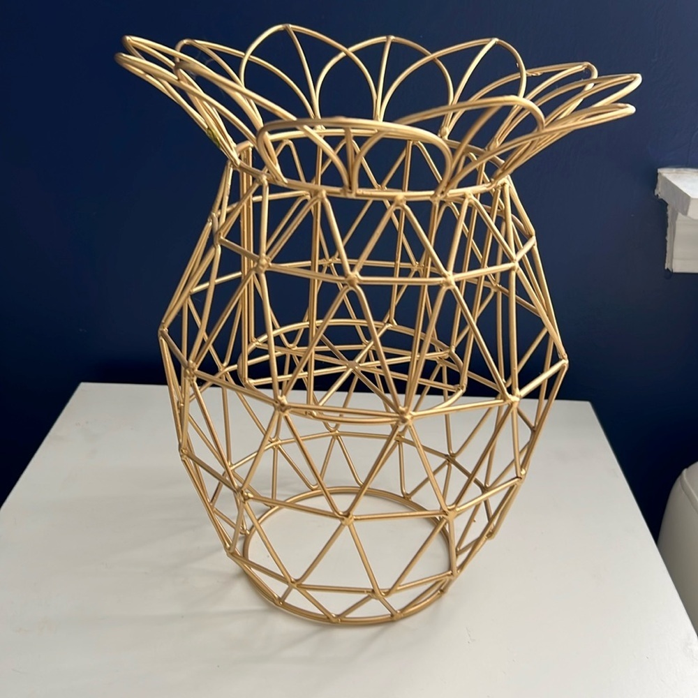 Large Gold Pineapple Metal Plant Holder